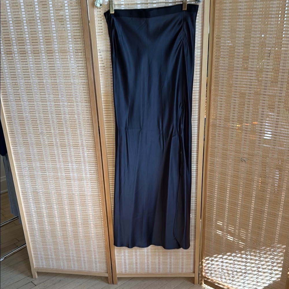 Elegant Black Women's Skirt